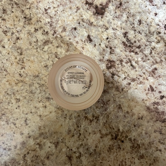 *SOLD* new without Box Gucci Face Gloss - Picture 3 of 3